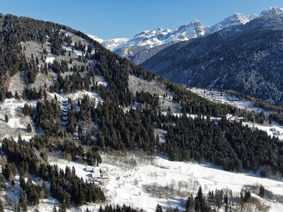 Pimont Alpine Chalet Мадона ди Кампильо Екстериор снимка